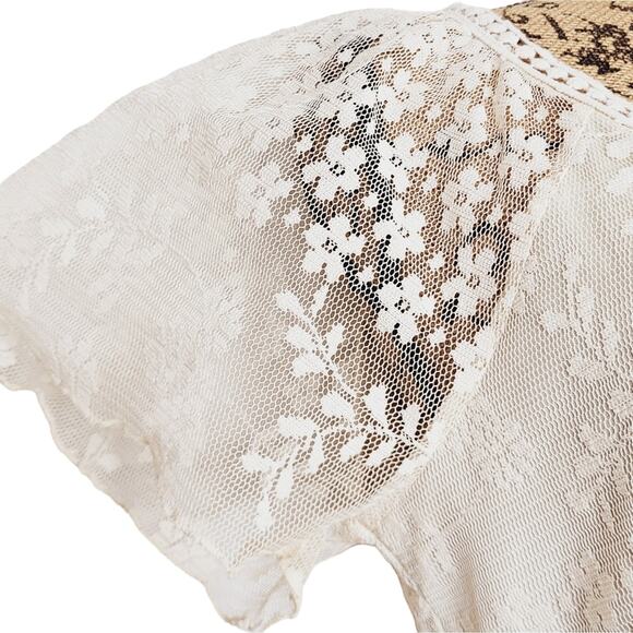 Emmer & Oat Ecru Lace V-Neck Baby Doll Empire Waist Short Sleeve Top Size Small - Picture 7 of 9